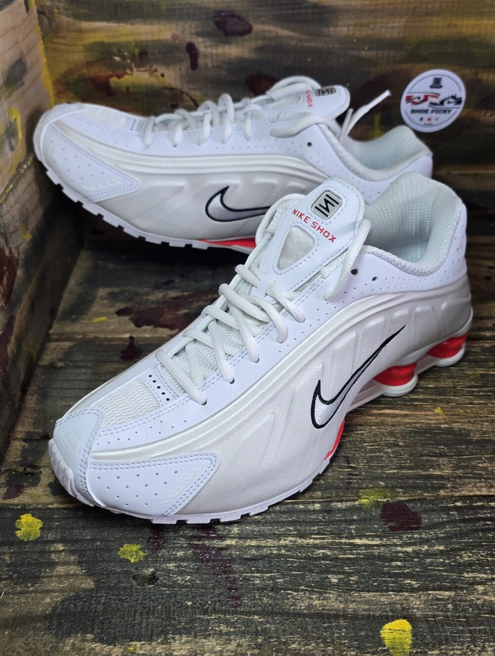 Nike Shox R4 GS Women's Sz 10 Athletic Shoes Sneakers AR3565-103 White